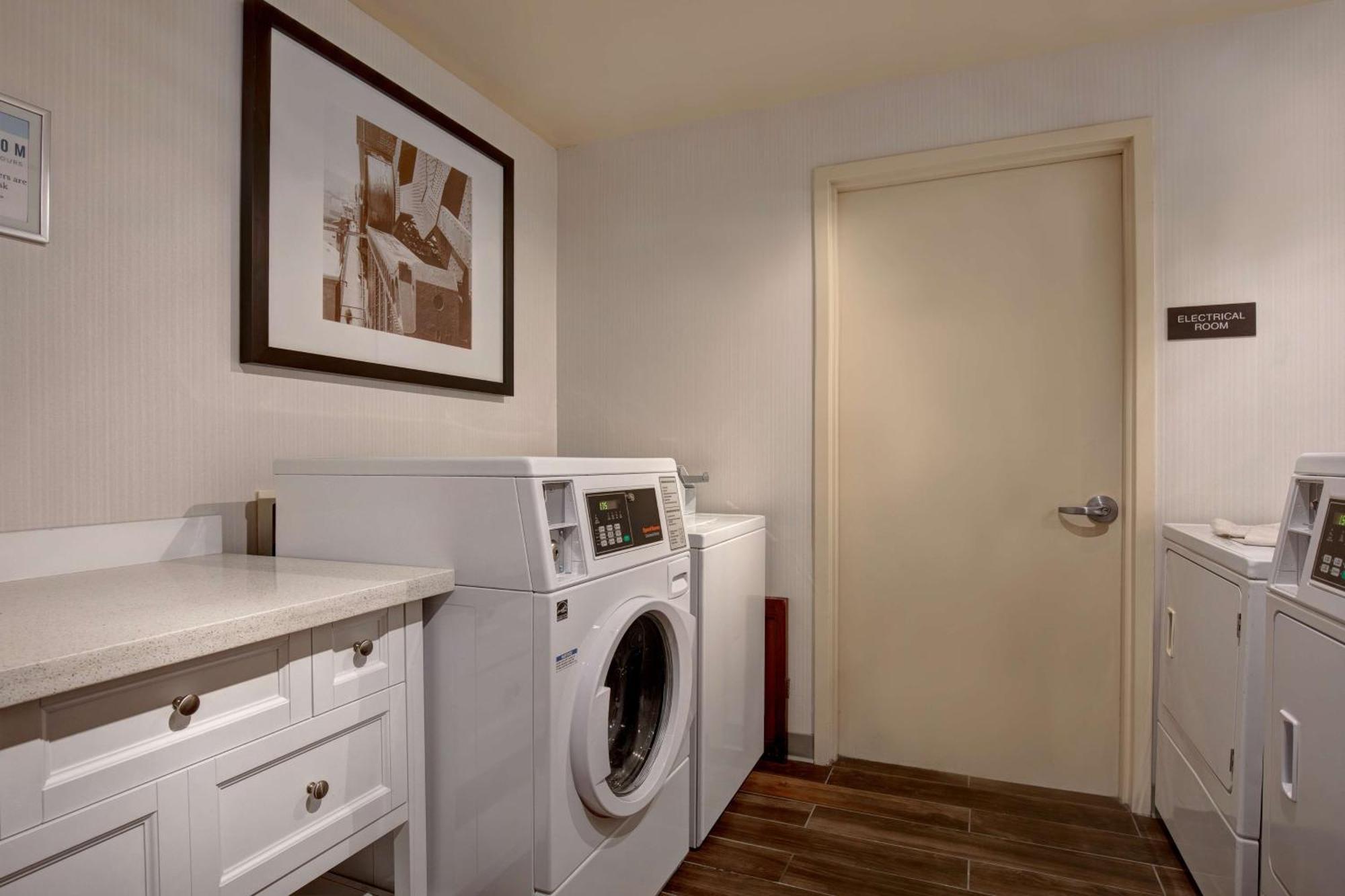 Hilton Garden Inn Portland/Beaverton Buitenkant foto