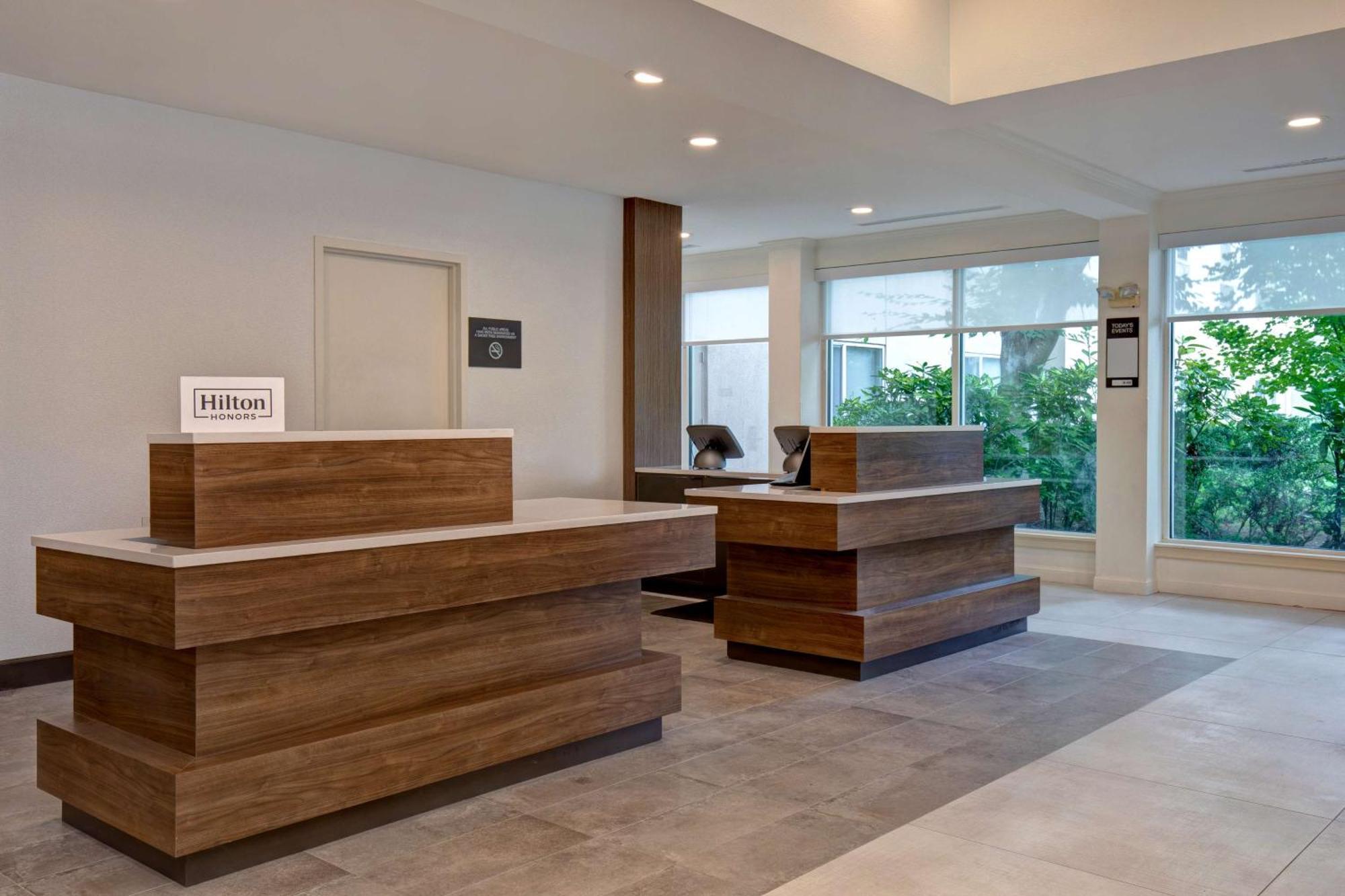 Hilton Garden Inn Portland/Beaverton Buitenkant foto